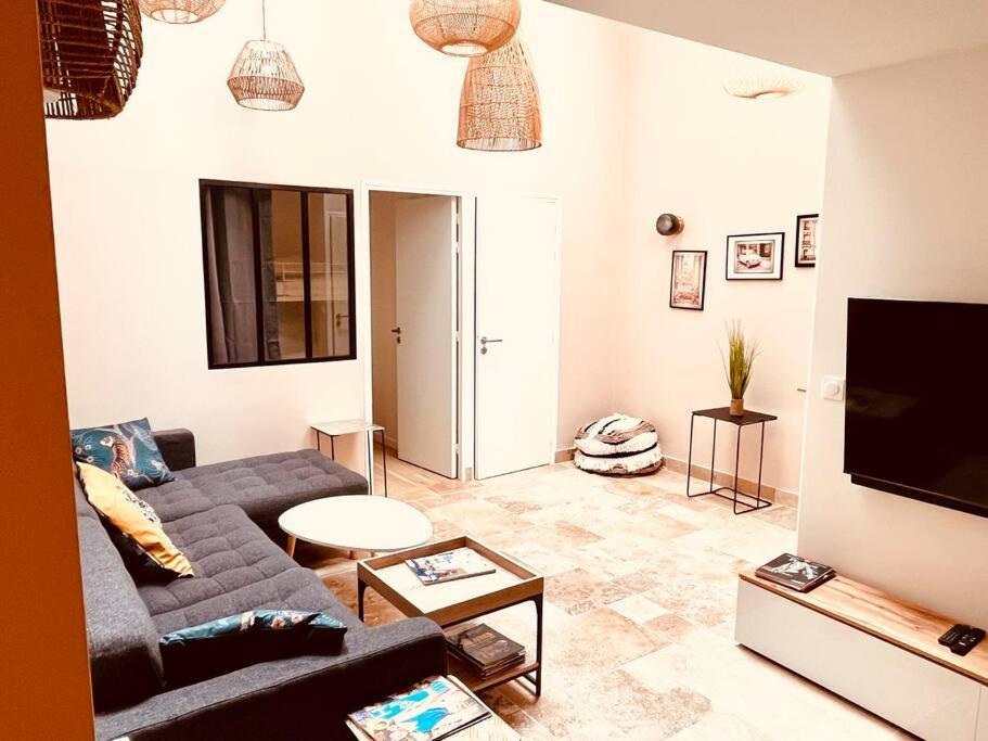Apartment Stylish Loft 17- 3 Bdrs - 2 Bathrs - 7 Pers Paris